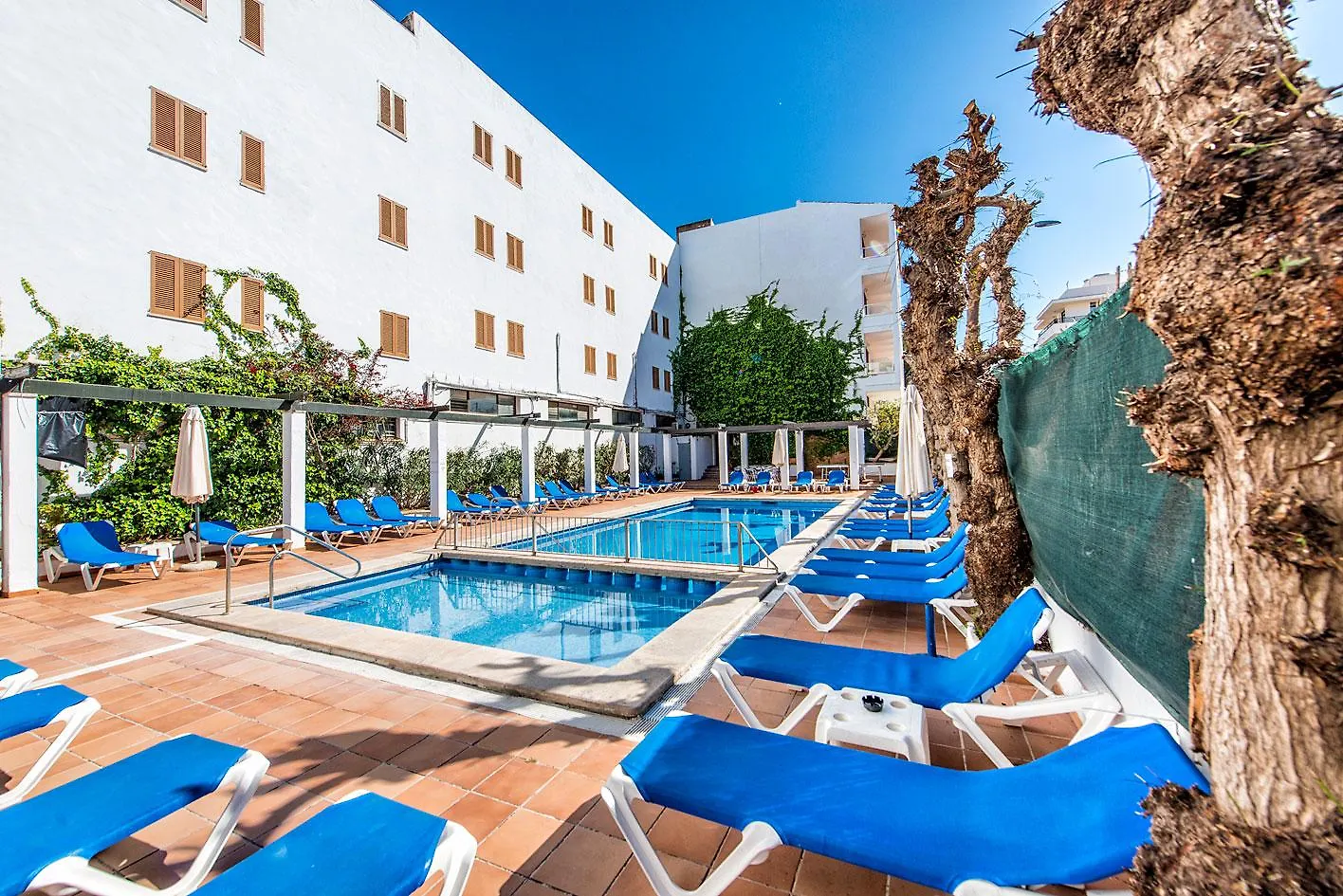 Aparthotel Arcos Playa Apartments S'Illot